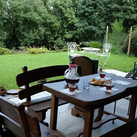 مزرعة للإقامة Nel Giardino Di Dafne